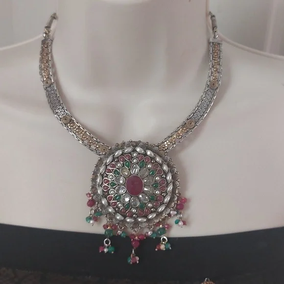 Traditional Indian Hasuli Hasli Necklace And Earrings Set - Picture 2 of 8